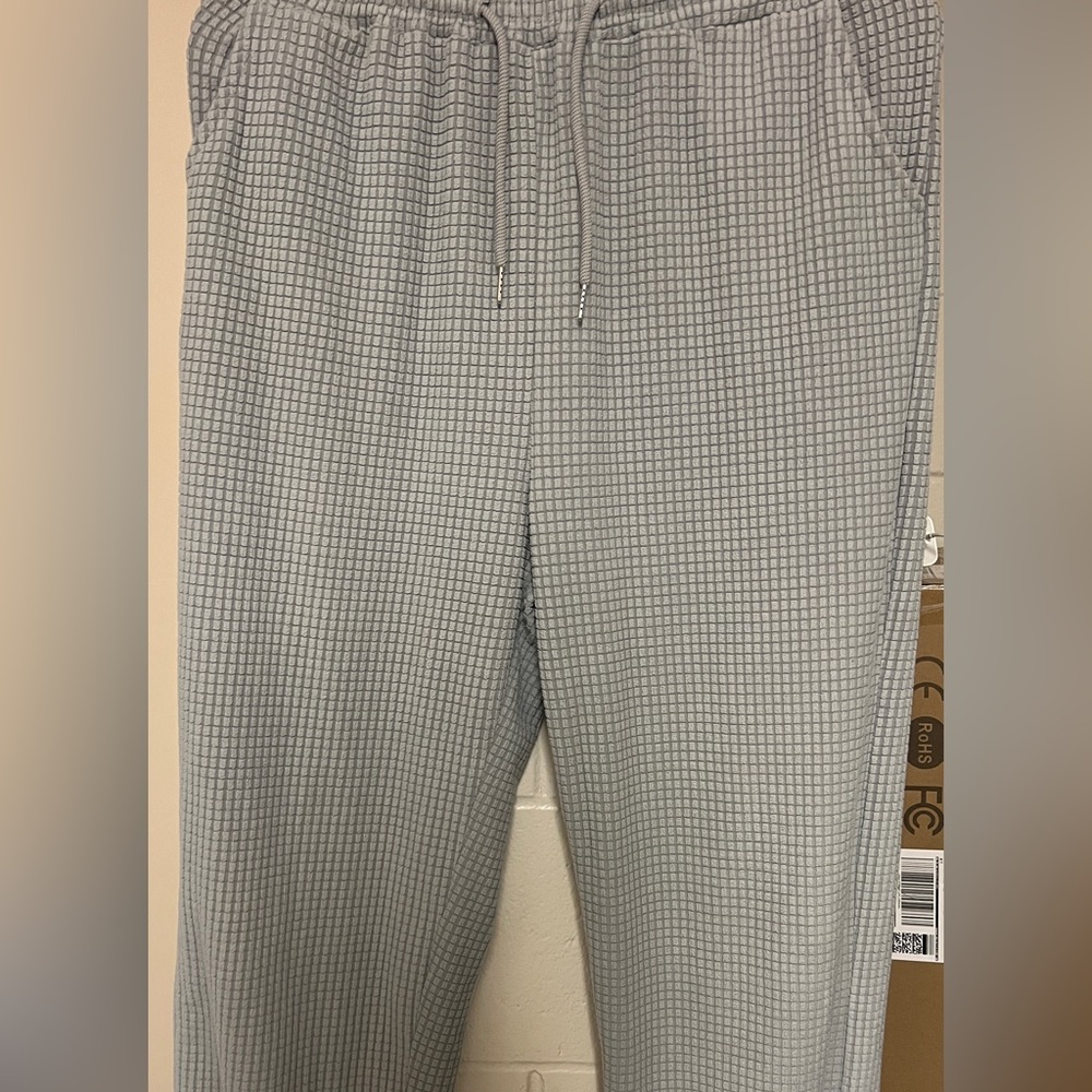 Stretchy grid pants
